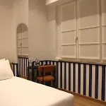 Homa Certosa District מלון 2*