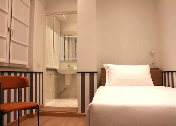 Homa Certosa District Отель 2*